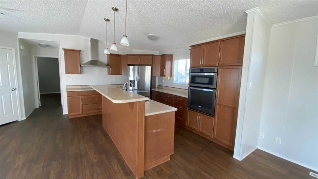 14 Meadows Way, Taber, AB