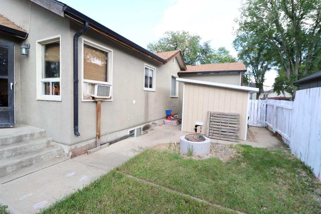 5004 52 St, Taber, AB