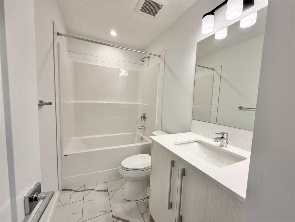 391 Chelsea Parade, Chestermere, AB