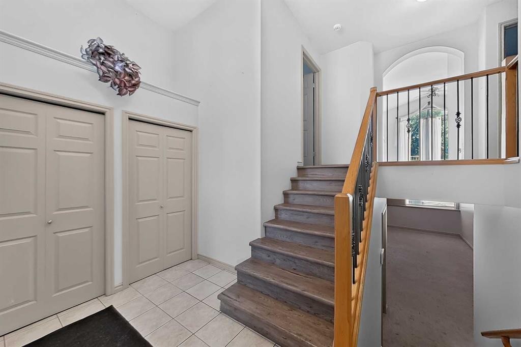 36 Kodiak Boulevard North, Lethbridge, AB