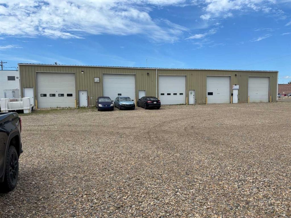 819 3 Avenue East, Brooks, AB