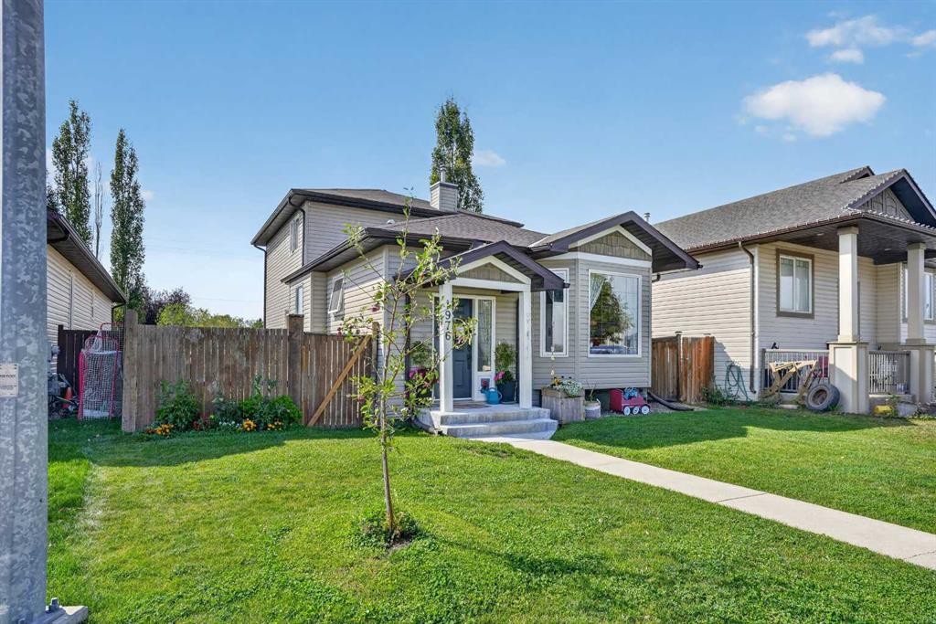 1976 Parkside Close, Coaldale, AB