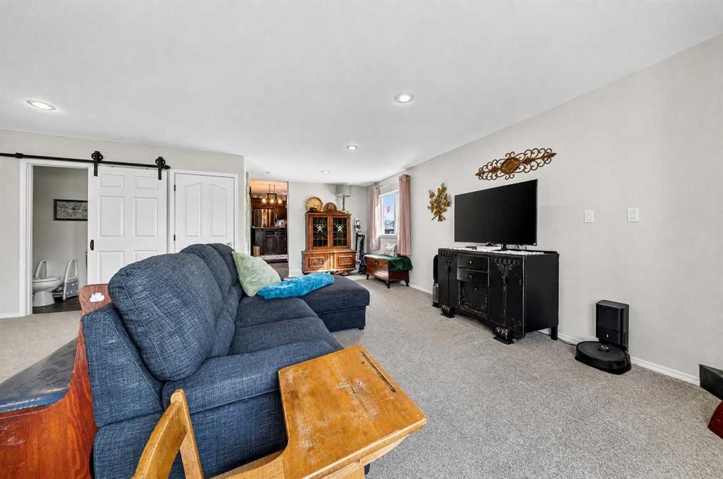 1976 Parkside Close, Coaldale, AB