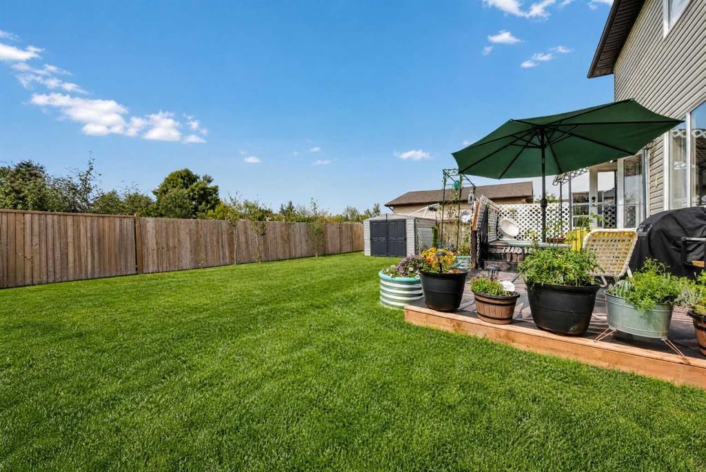 1976 Parkside Close, Coaldale, AB