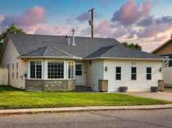 613 26 th Street Fort Macleod, AB T0L 0Z0
