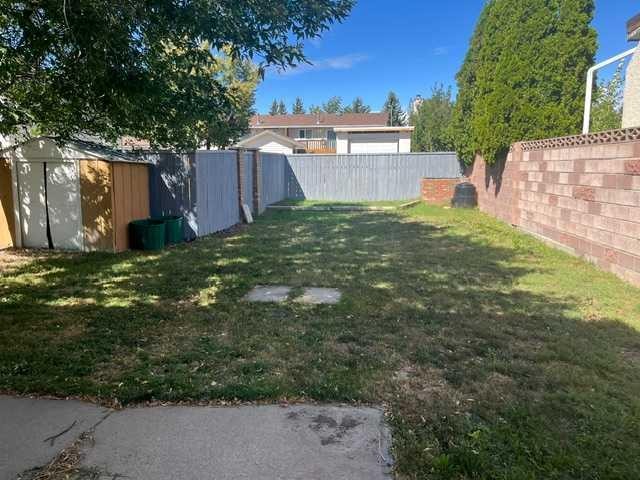 9 Sheridan Road West, Lethbridge, AB