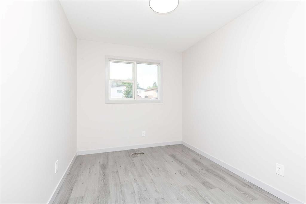 10 Cayuga Crescent West, Lethbridge, AB