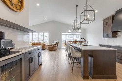 541 Riverhills Way WESTLethbridge, AB T1K 8H8