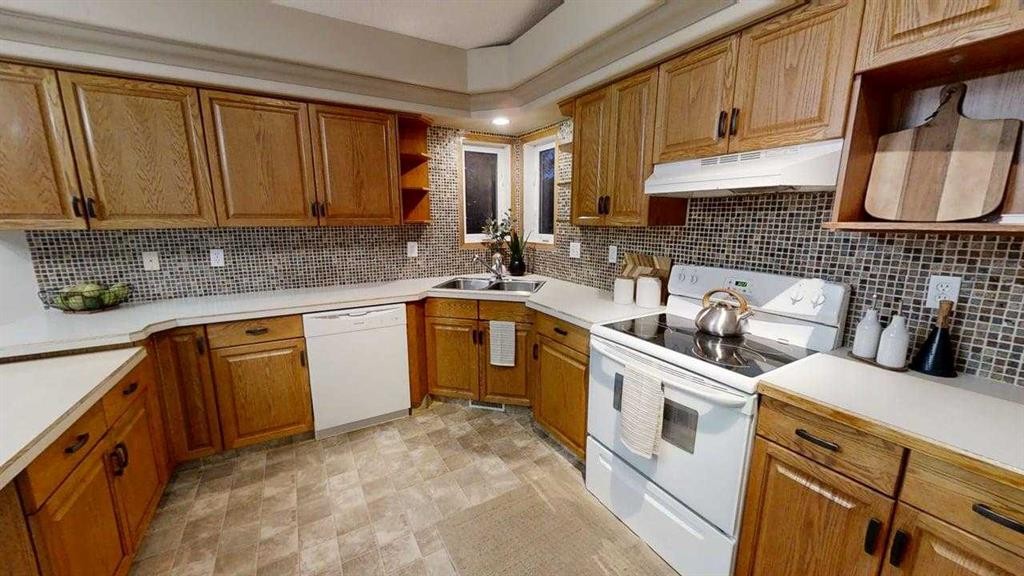 42 Mt Backus Crescent West, Lethbridge, AB