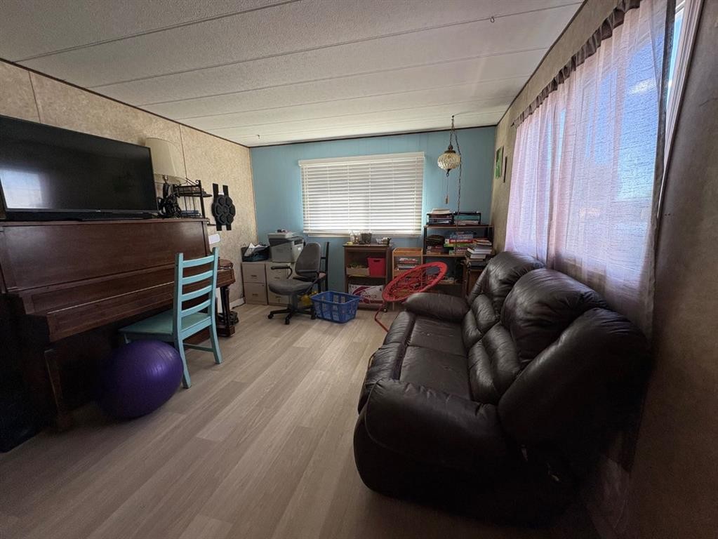 #2-2715 Westside Drive, Lethbridge, AB