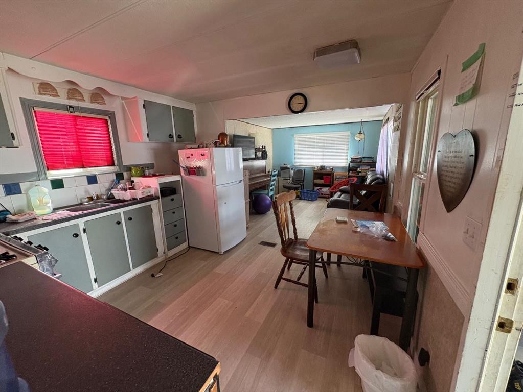 #2-2715 Westside Drive, Lethbridge, AB
