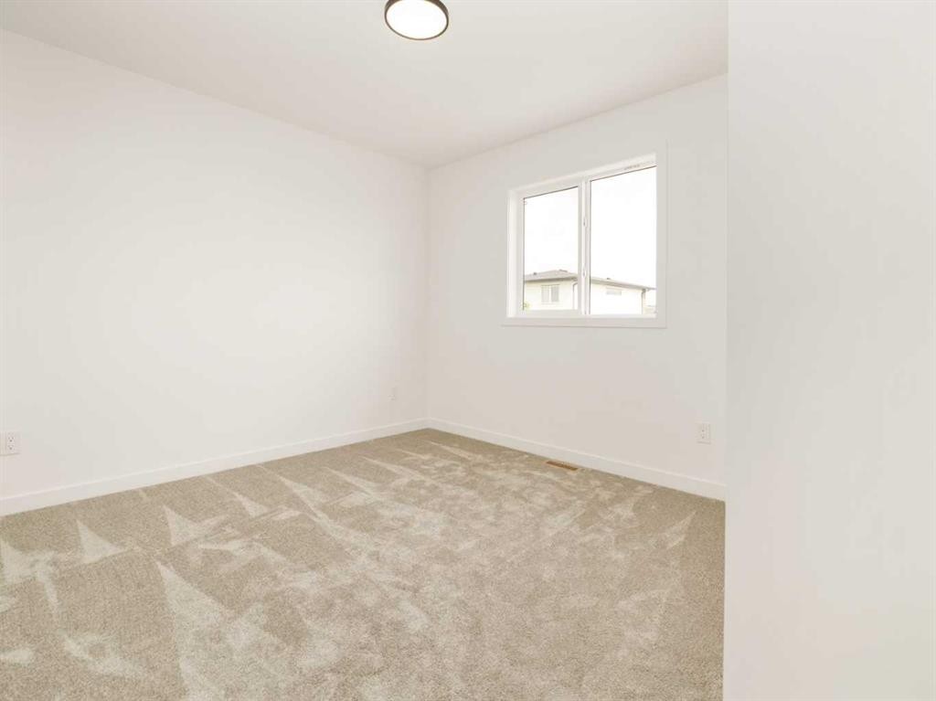 274 Caribou Way North, Lethbridge, AB