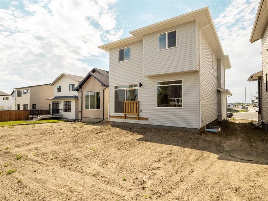 274 Caribou Way North, Lethbridge, AB