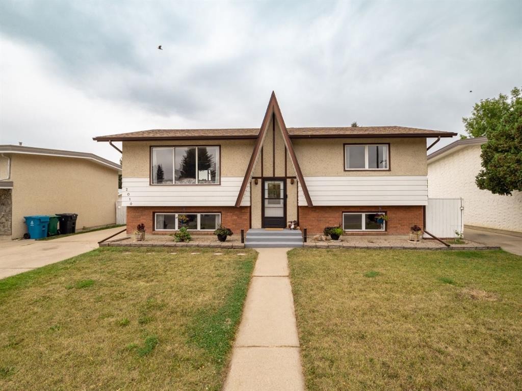 2010 20Th Street North, Lethbridge, AB