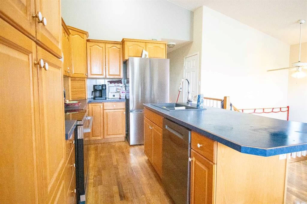 818 Red Crow Boulevard West, Lethbridge, AB