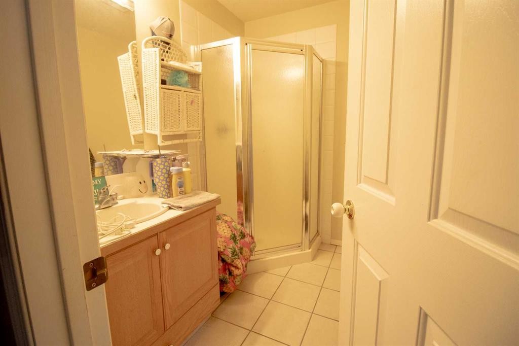 818 Red Crow Boulevard West, Lethbridge, AB