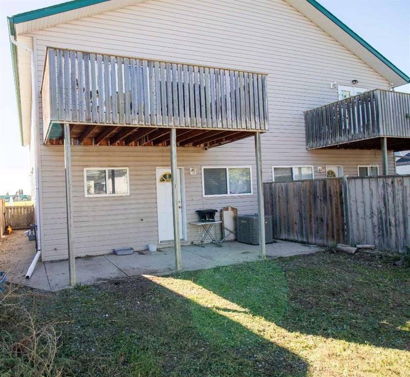 818 Red Crow Boulevard West, Lethbridge, AB