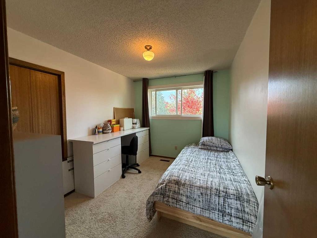 114 Red Crow Boulevard West, Lethbridge, AB