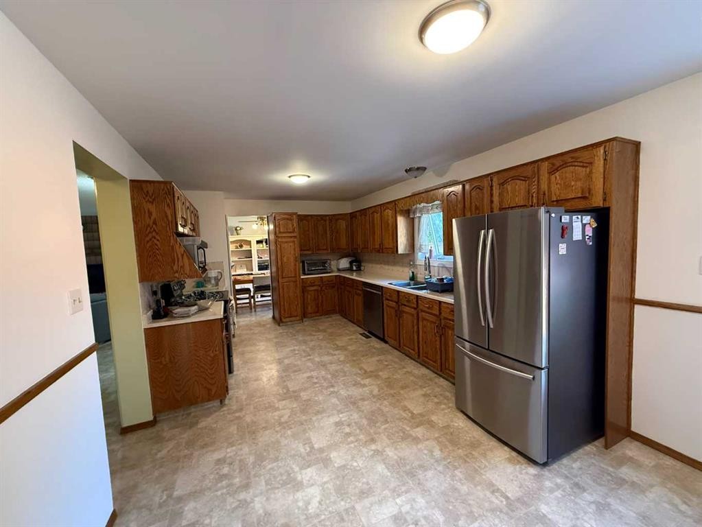 114 Red Crow Boulevard West, Lethbridge, AB