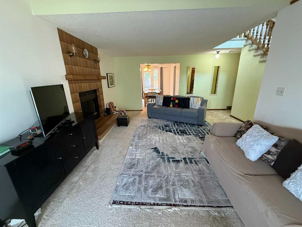 114 Red Crow Boulevard West, Lethbridge, AB