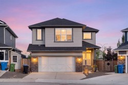 13 Cimarron Springs Court Okotoks, AB T1S 0M1