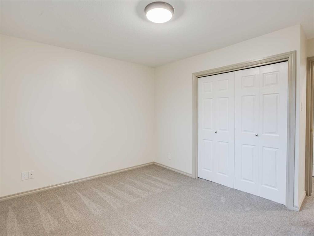 230 Eagle Road North, Lethbridge, AB