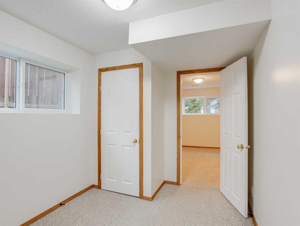 230 Eagle Road North, Lethbridge, AB