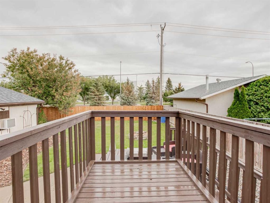 230 Eagle Road North, Lethbridge, AB