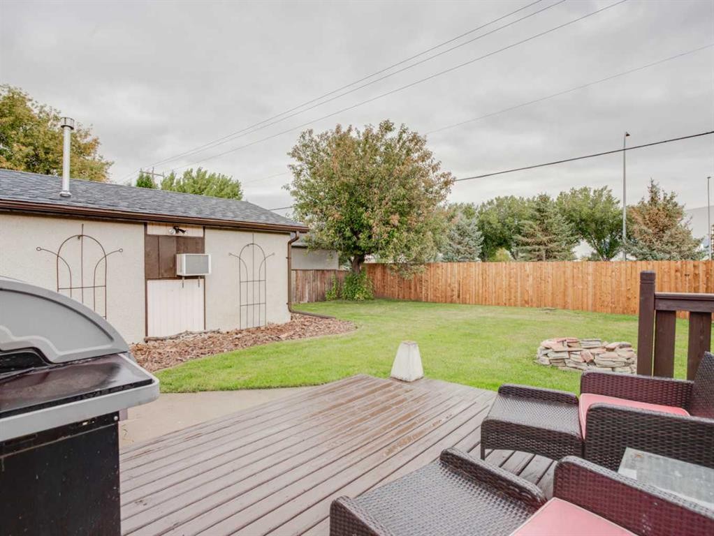 230 Eagle Road North, Lethbridge, AB