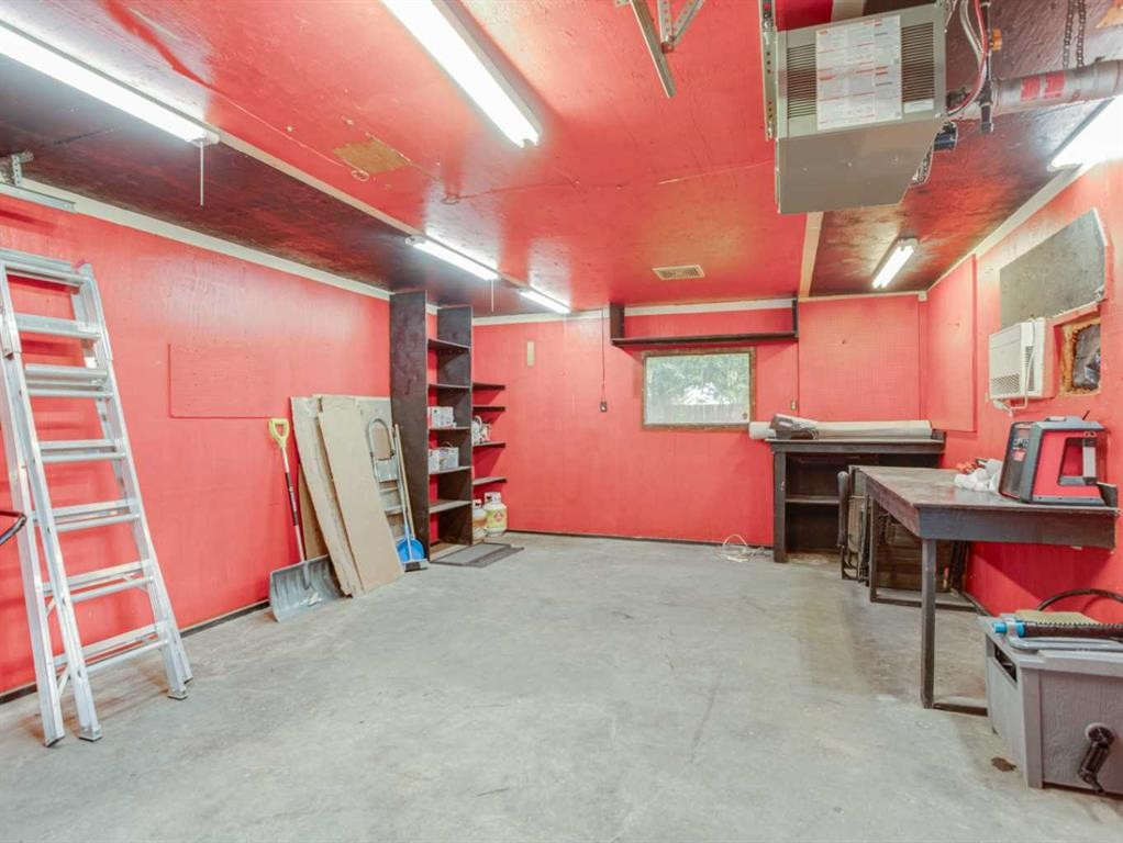230 Eagle Road North, Lethbridge, AB