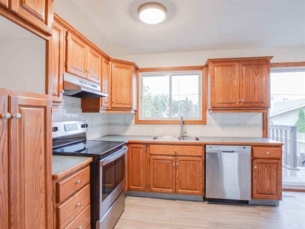 230 Eagle Road North, Lethbridge, AB