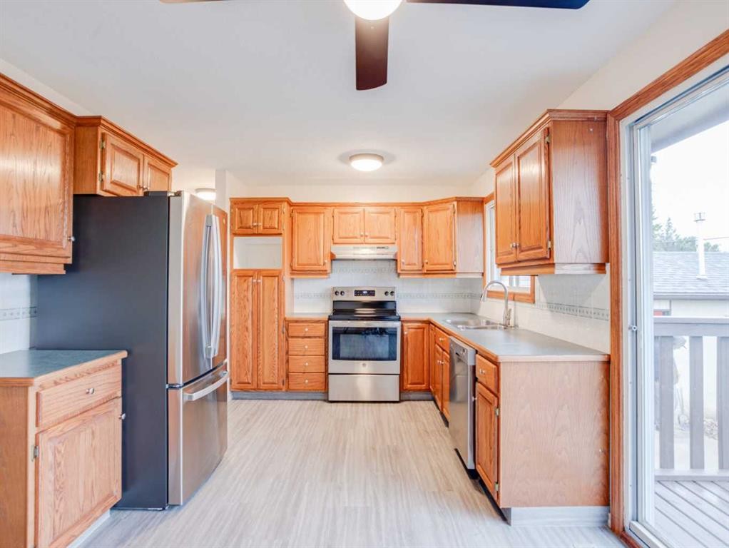 230 Eagle Road North, Lethbridge, AB