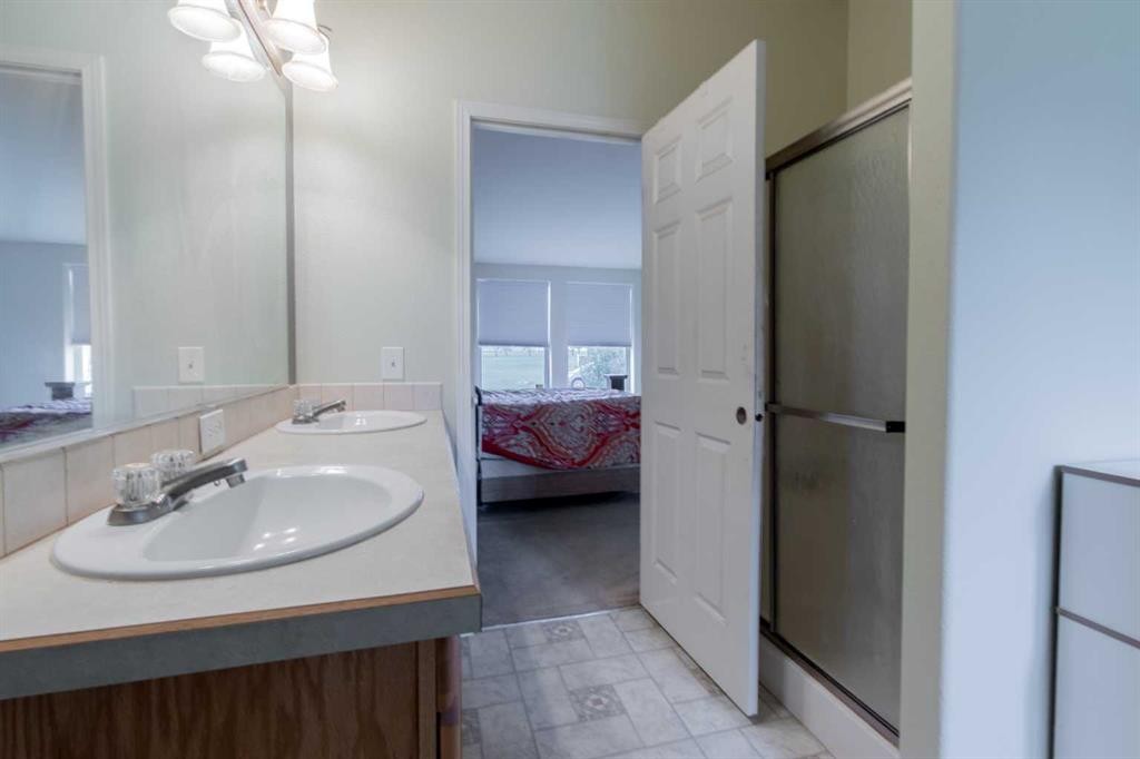 503 5 Avenue, Warner, AB