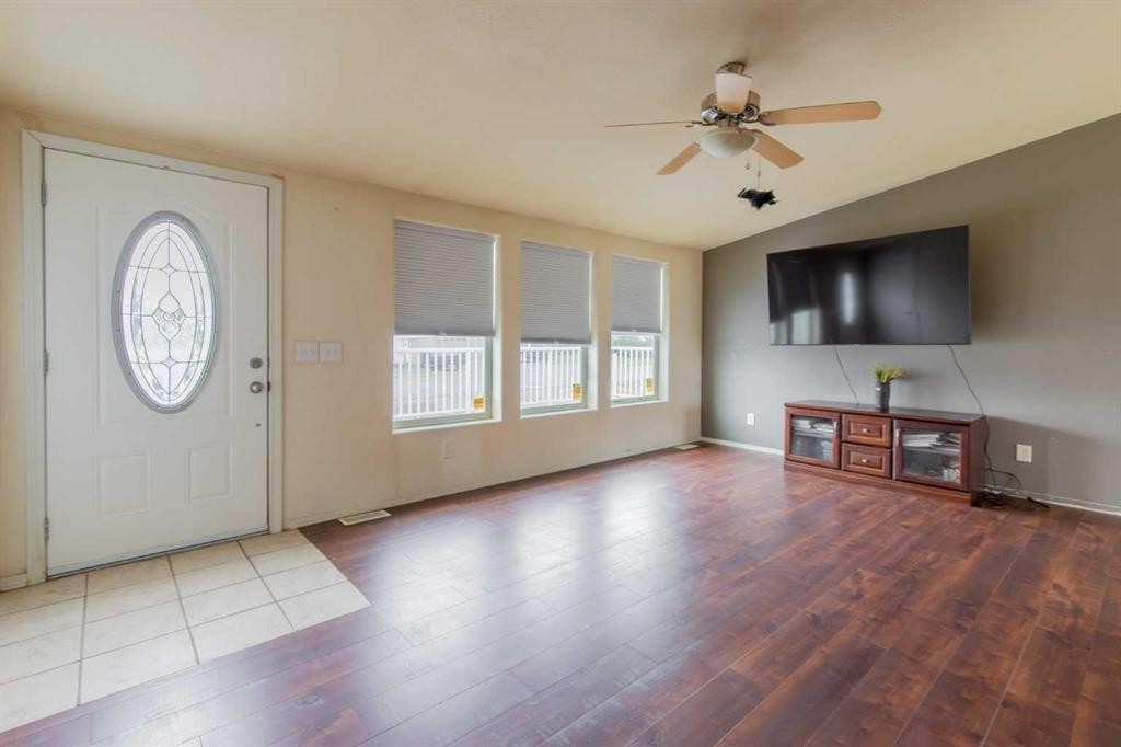 503 5 Avenue, Warner, AB