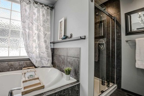 23 Cranberry Circle Se, Calgary, AB 