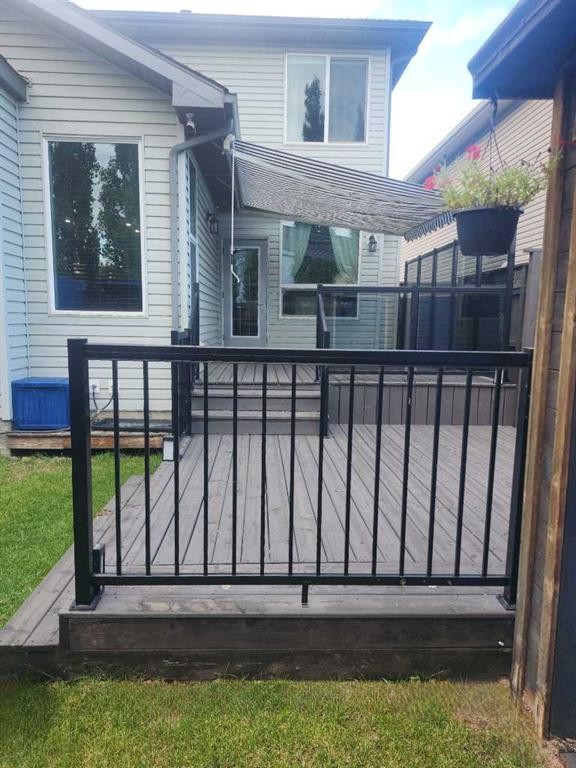23 Cranberry Circle Se, Calgary, AB