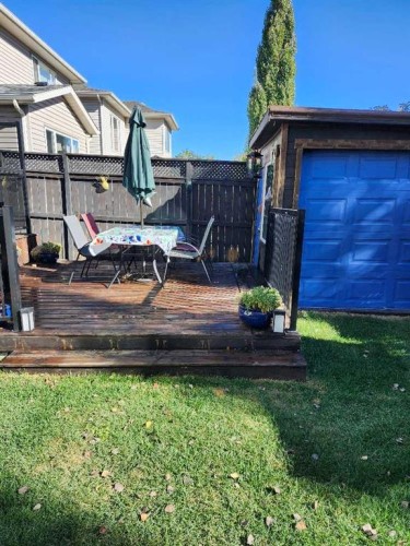 23 Cranberry Circle Se, Calgary, AB 