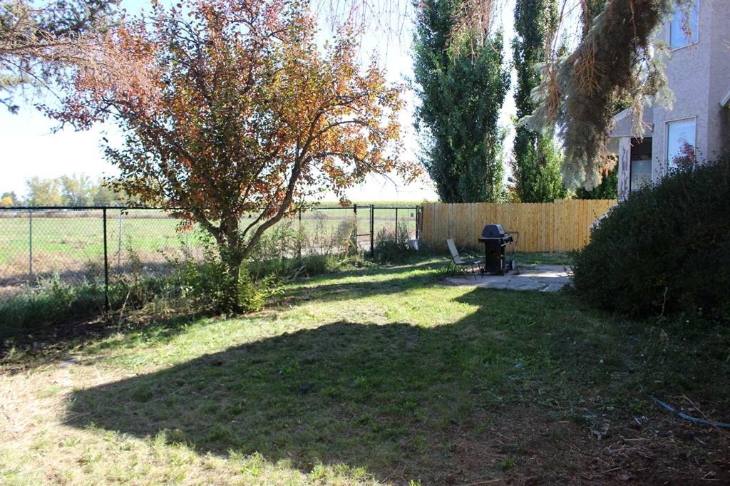 405 Maple Crescent, Picture Butte, AB