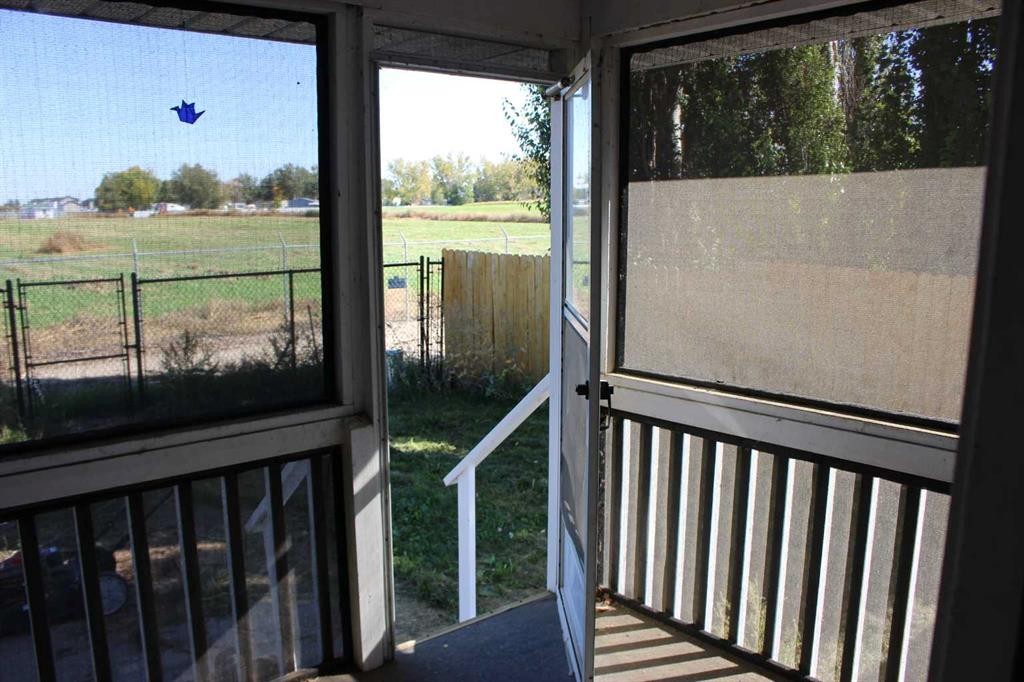 405 Maple Crescent, Picture Butte, AB