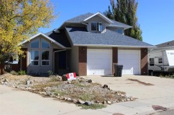 405 Maple Crescent Picture Butte, AB T0K 1V0