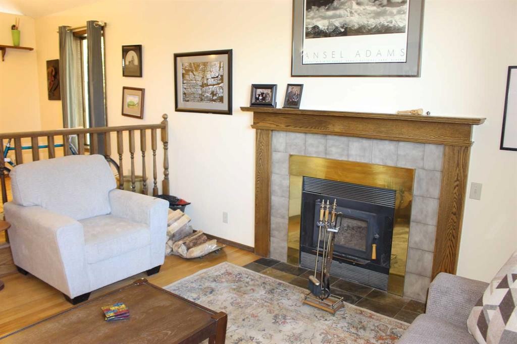 405 Maple Crescent, Picture Butte, AB