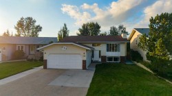 115 Mt. Crandell Cres W Lethbridge, AB T1K 6L7