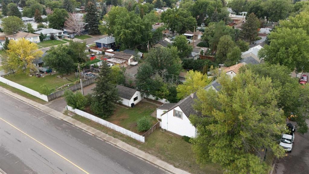 502 12 Street North, Lethbridge, AB