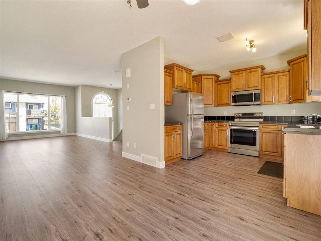 885 Mount Sundance Manor West, Lethbridge, AB