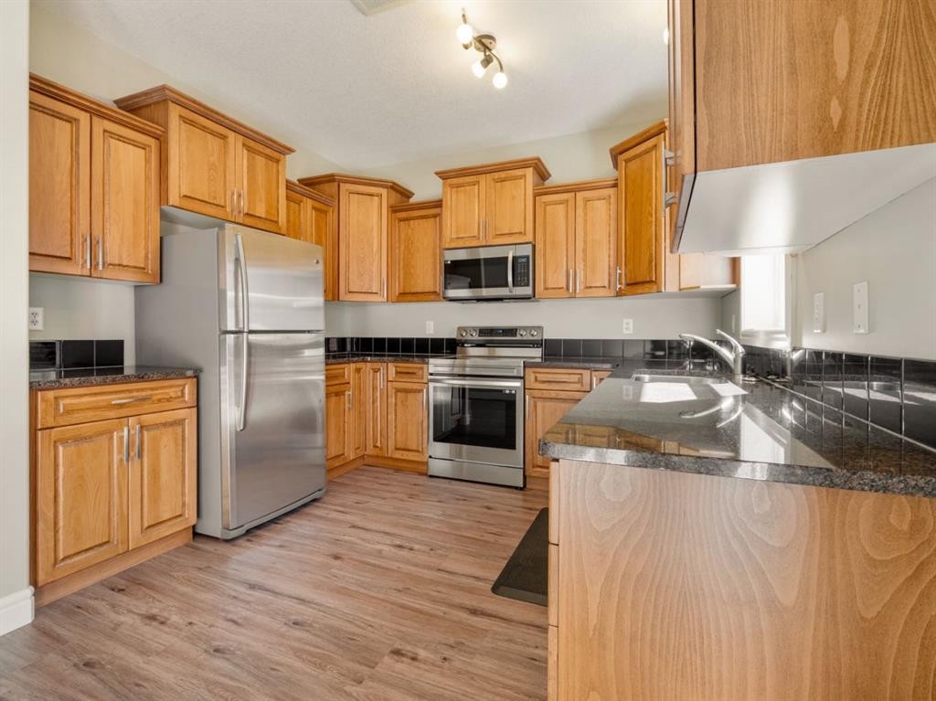 885 Mount Sundance Manor West, Lethbridge, AB