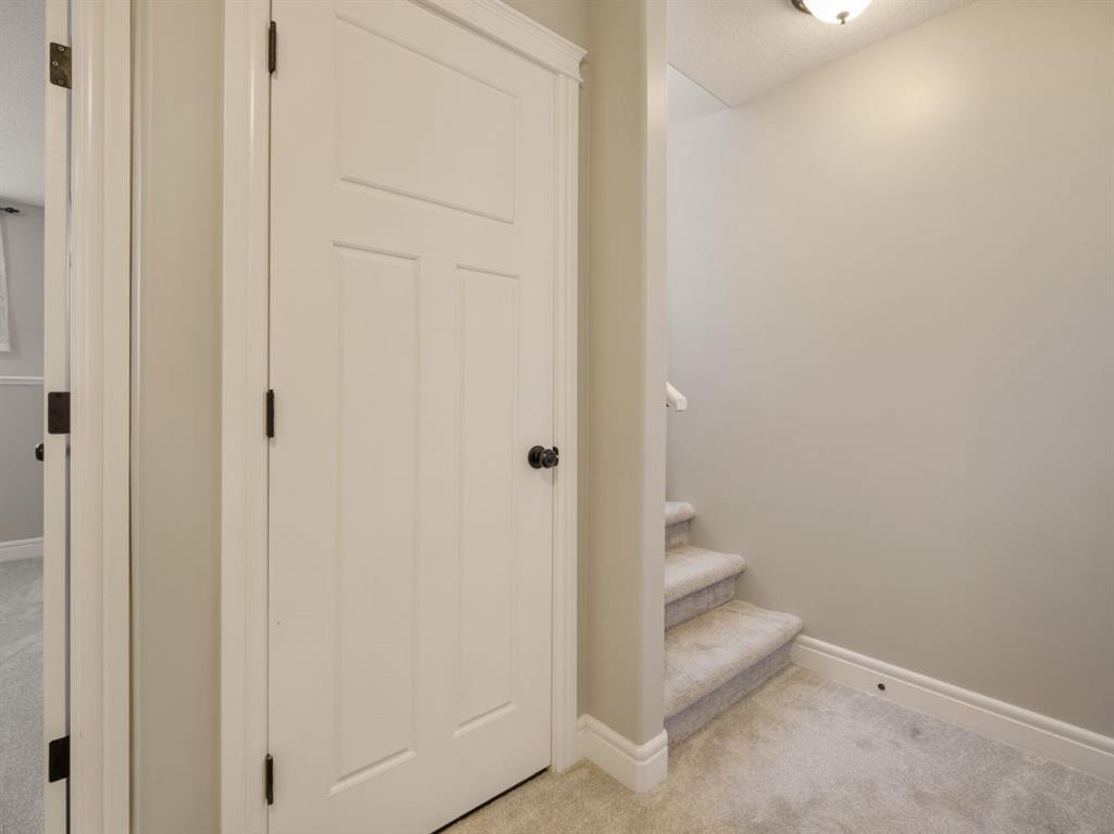 885 Mount Sundance Manor West, Lethbridge, AB