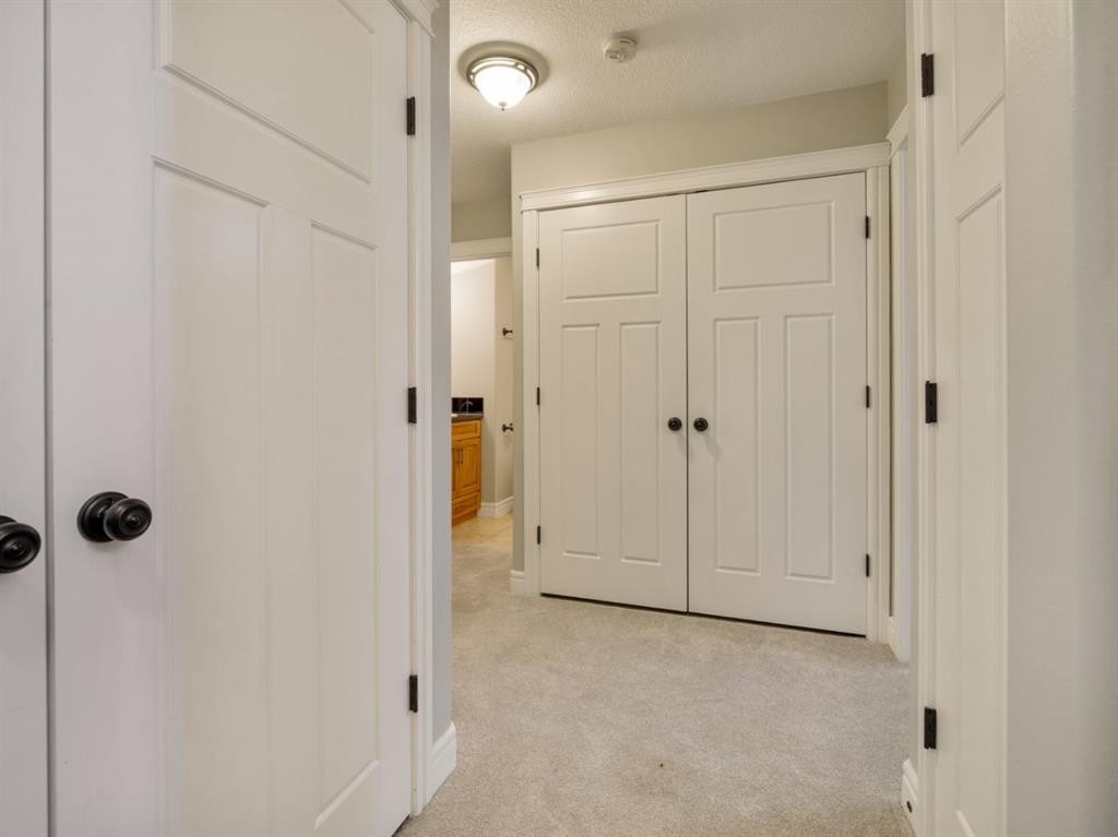 885 Mount Sundance Manor West, Lethbridge, AB
