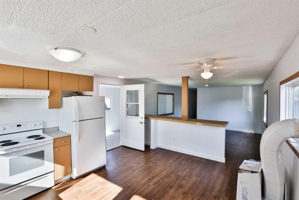 82-5301 2 Street, Coalhurst, AB