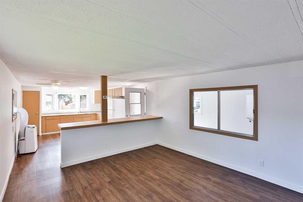 82-5301 2 Street, Coalhurst, AB