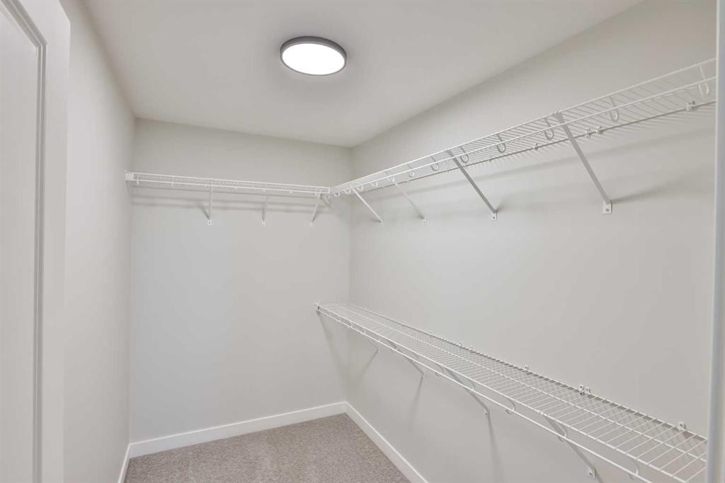 668 Devonia Road West, Lethbridge, AB